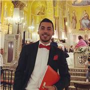 Sono Mario. Diplomato al conservatorio, insegno pianoforte per tutti i livelli con metodologia personalizzata